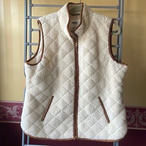 Old Navy Fluffy Vest XL